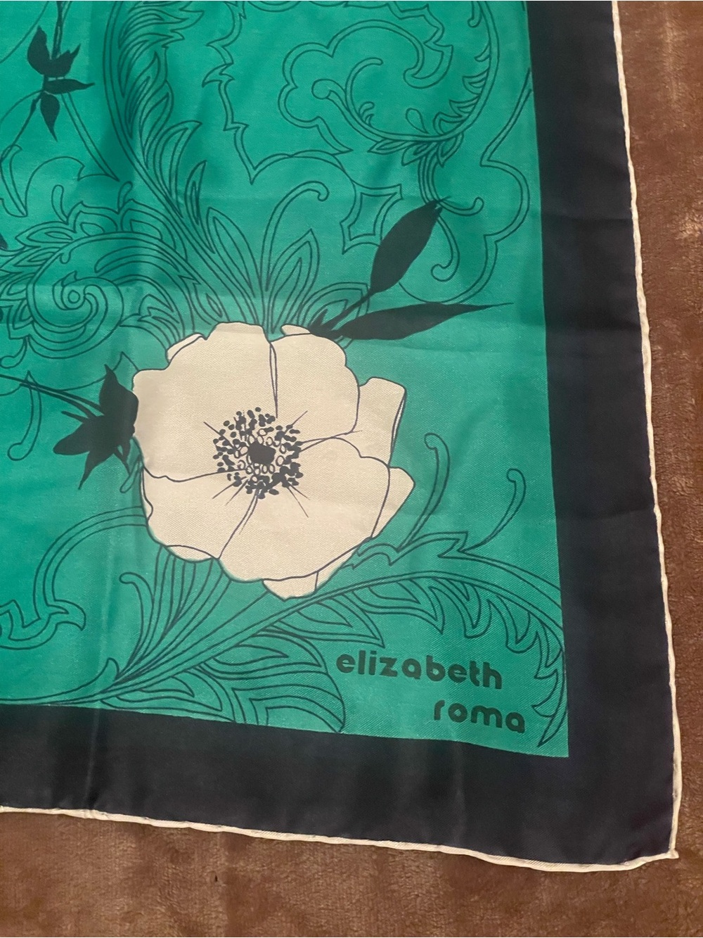 Elizabeth Roma – Vintage Silk Carre Scarf – Emerald Graphic Botanical – 31”x31” - Picture 7 of 10